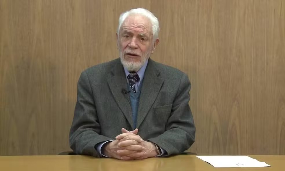 Morre Cícero Sandroni, jornalista e imortal da ABL, aos 90 anos