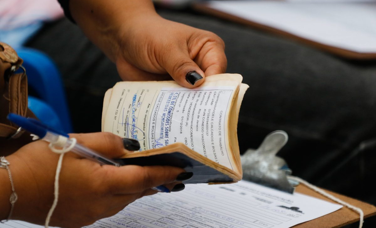 Decreto garante 8% das vagas públicas para mulheres vítimas de violência