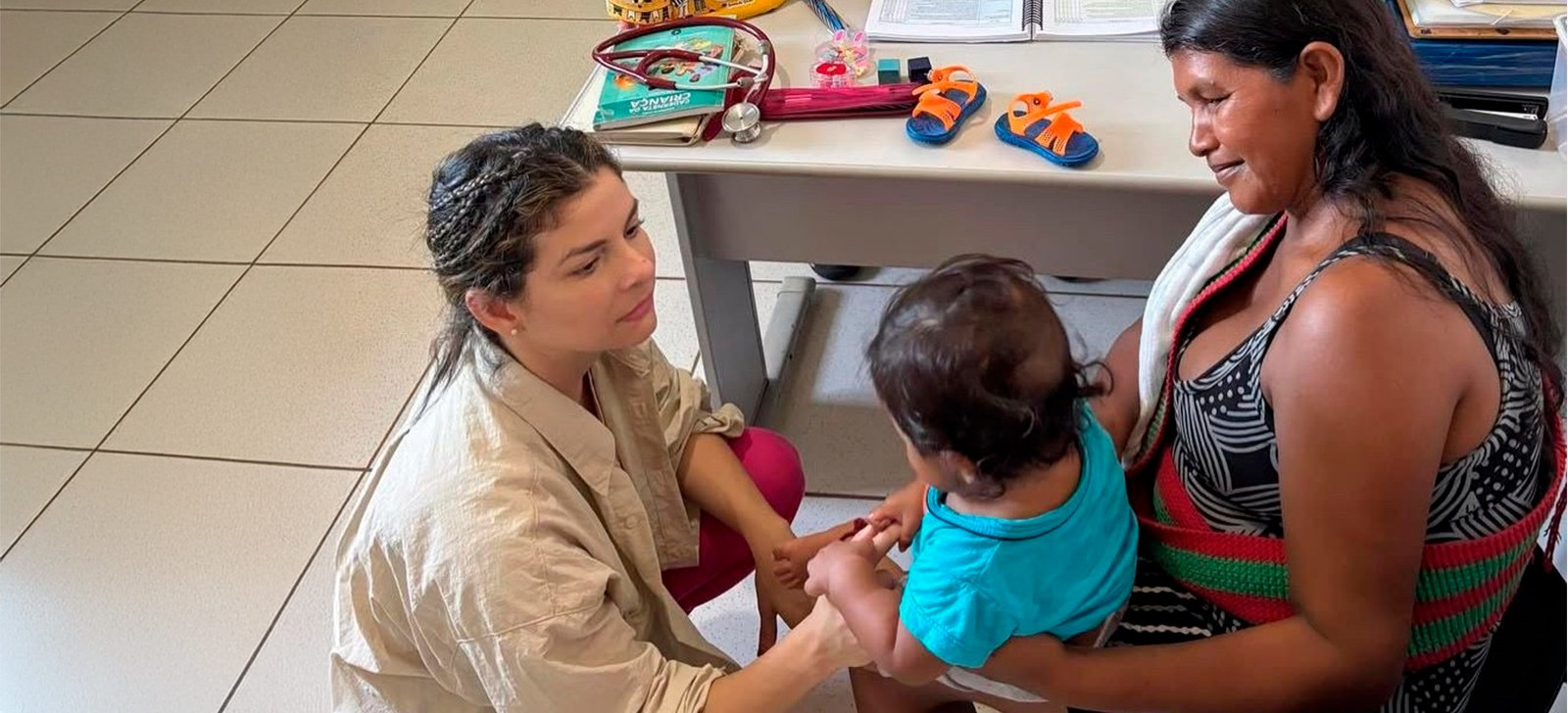 Mercúrio do garimpo contamina gestantes e bebês Munduruku no PA