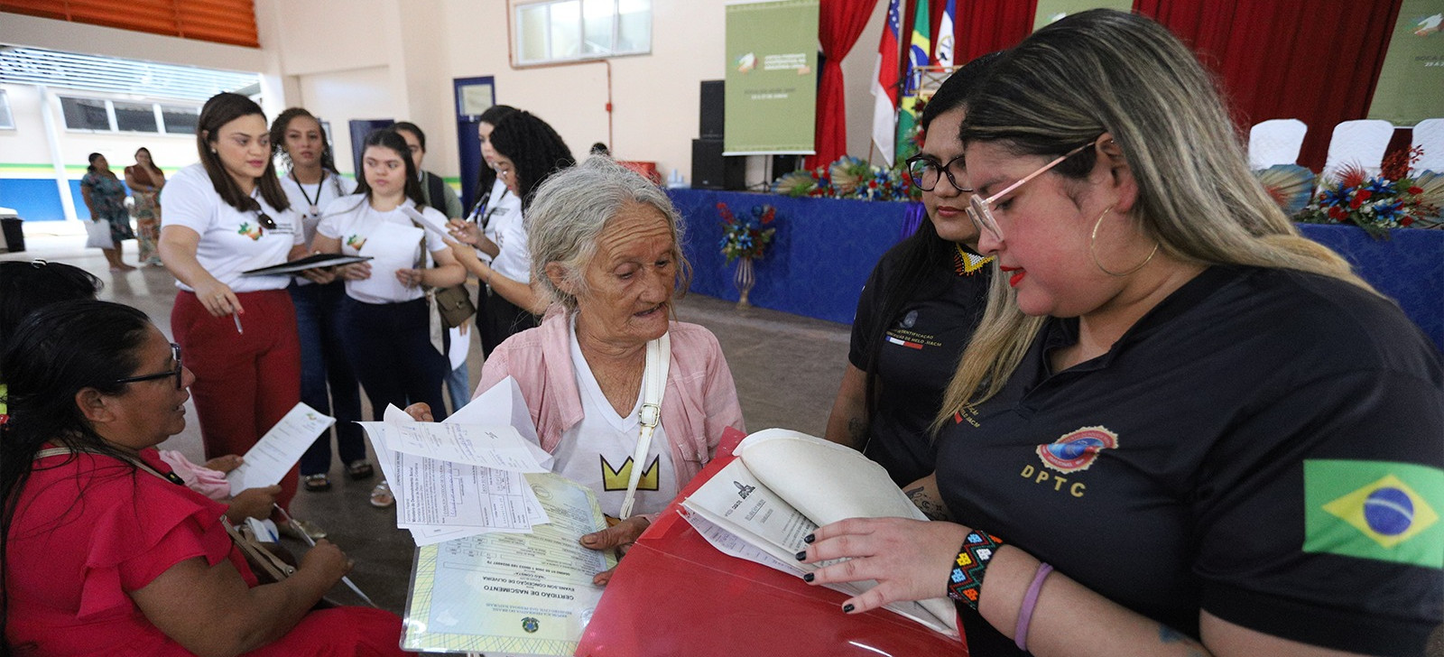 Povos tradicionais no AM e Acre recebem ação de emissão de documentos