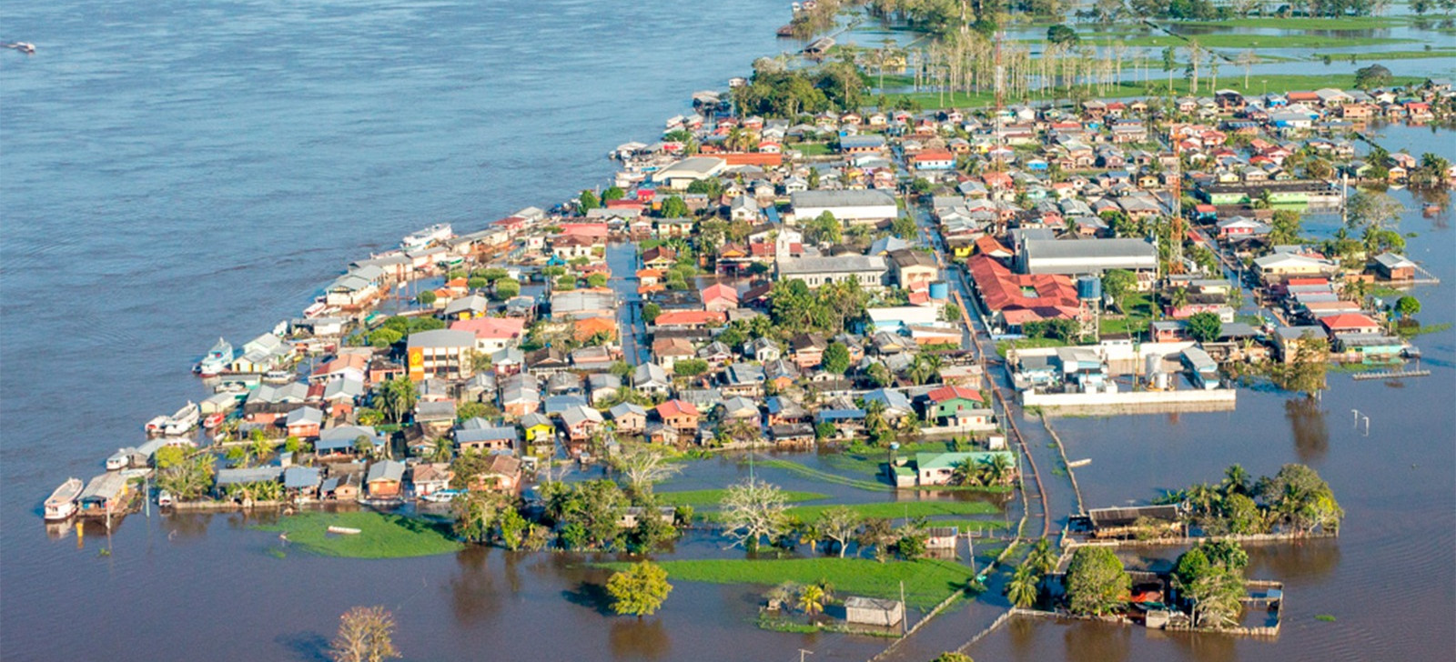 Com 525 mil atingidos, cheia no AM escancara País que ignora sua própria gente