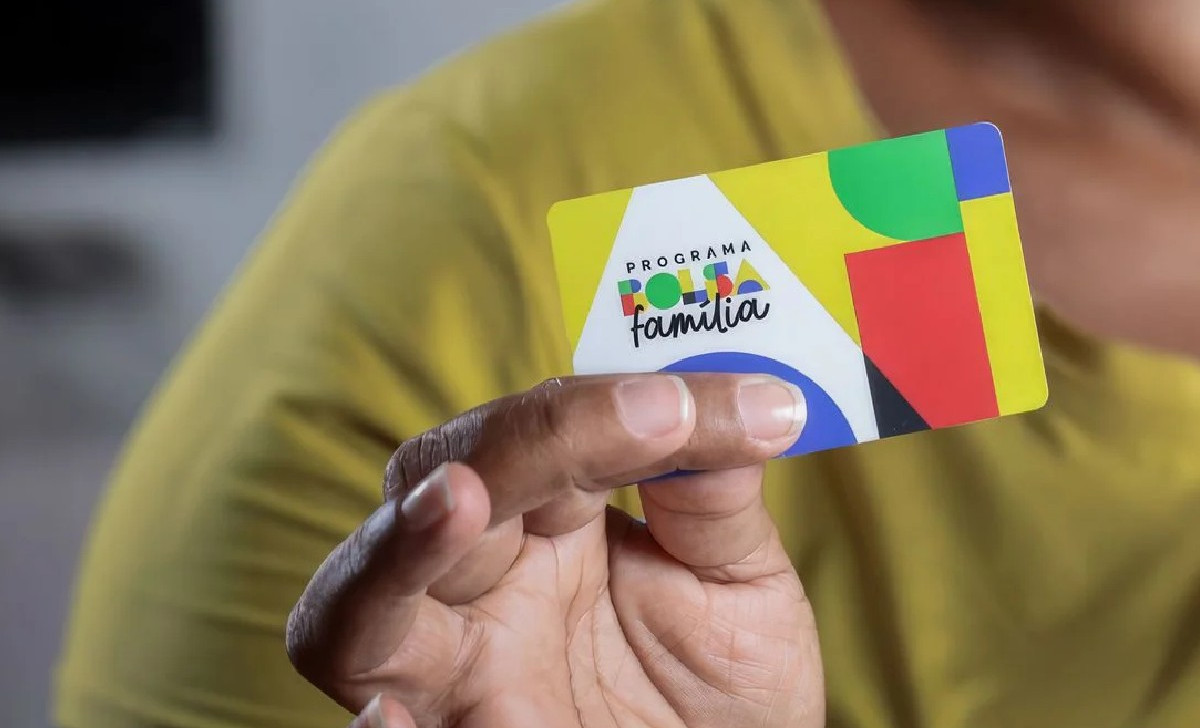 Quase um milhão de pessoas deixam Bolsa Família após superar pobreza