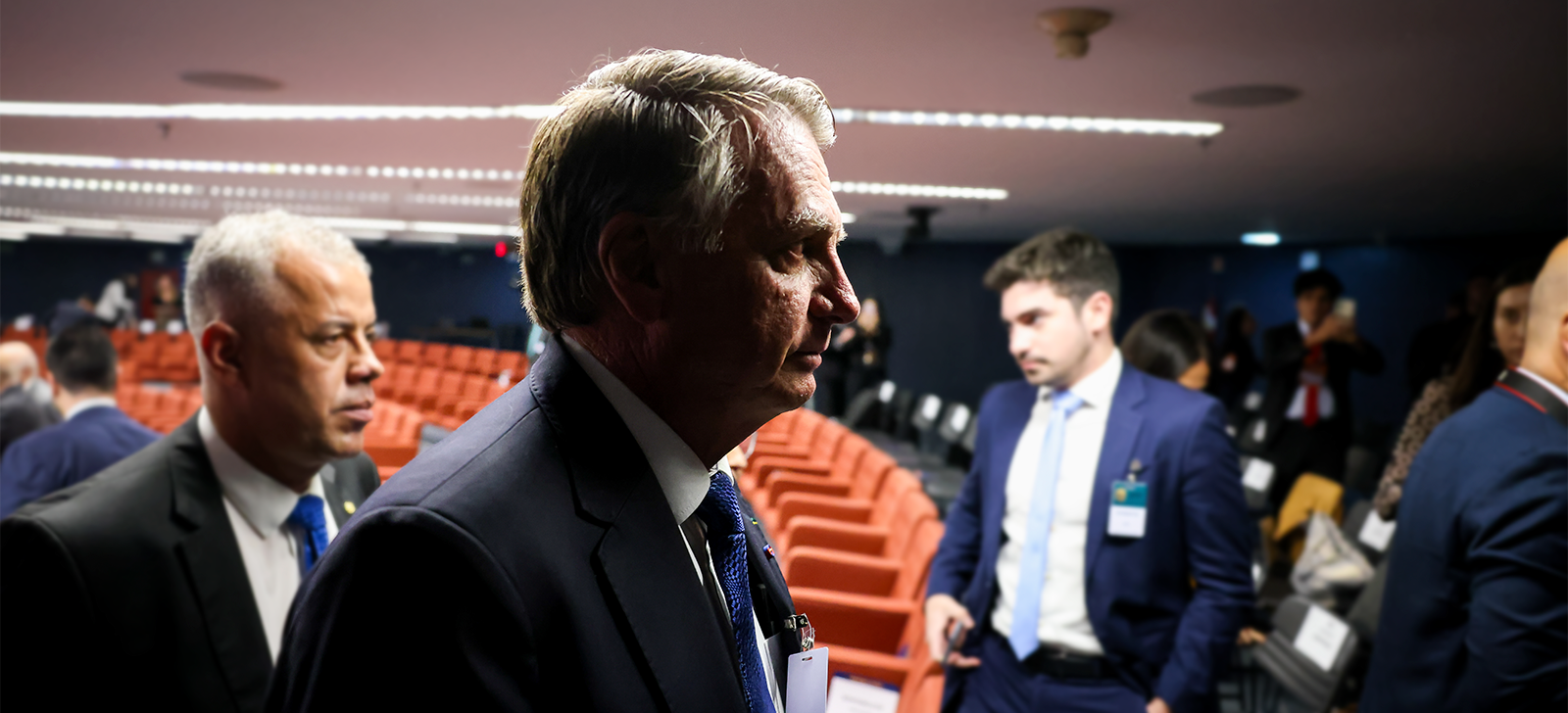 Bolsonaro deixou de declarar dinheiro vivo em eleições que disputou