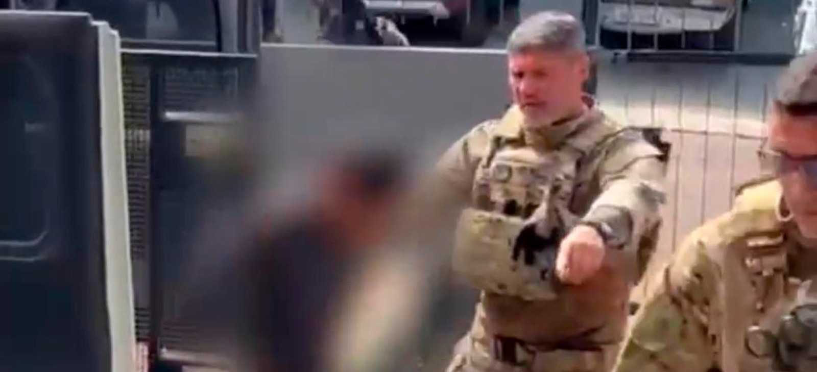 Polícia prende suspeitos de assaltar joalheria em shopping de Manaus