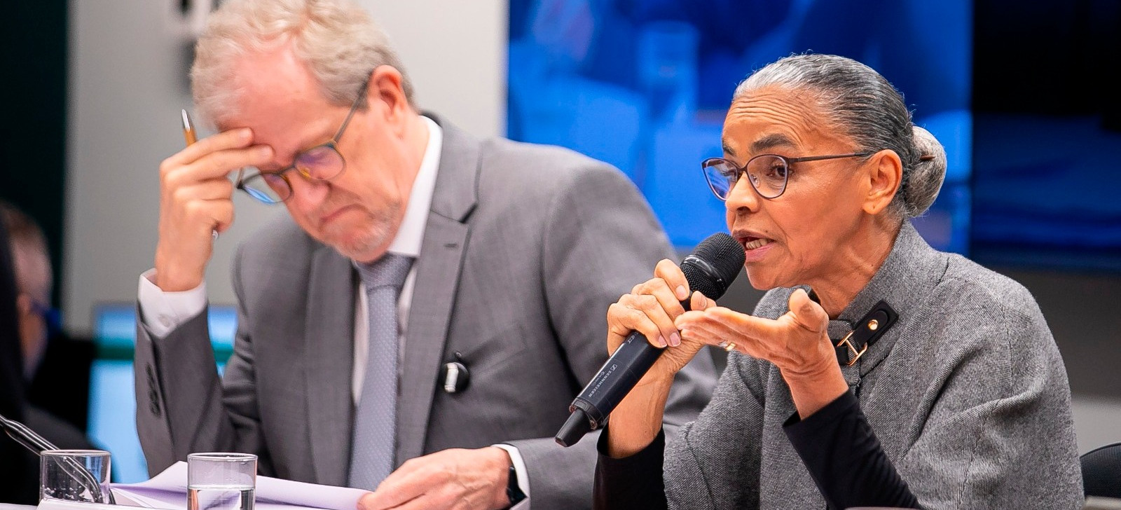 Marina encara quase sete horas de sessão na Câmara e resiste a ataques da oposição