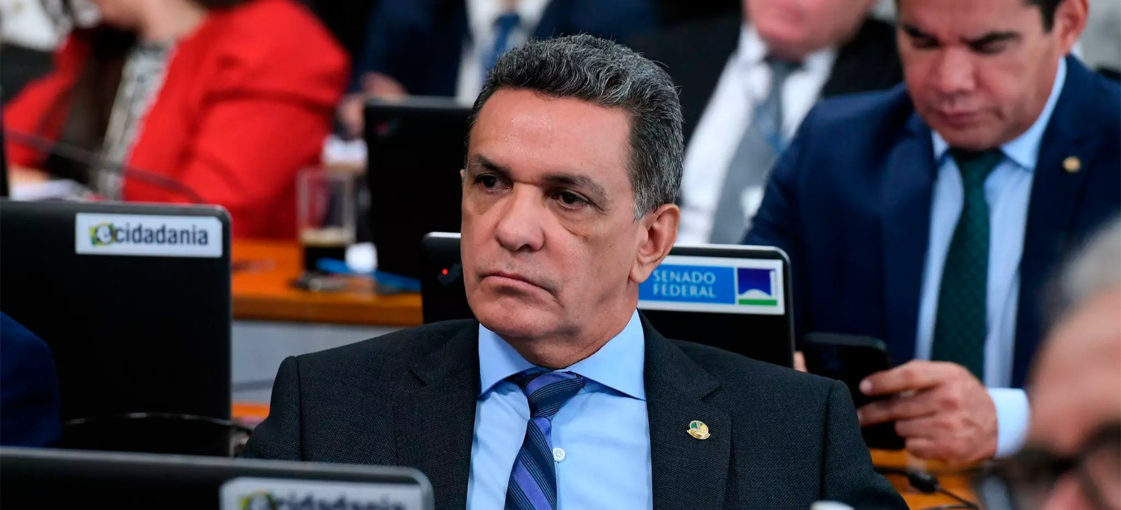 PL de senador de RR prevê trabalho aos domingos e feriados sem acordo coletivo