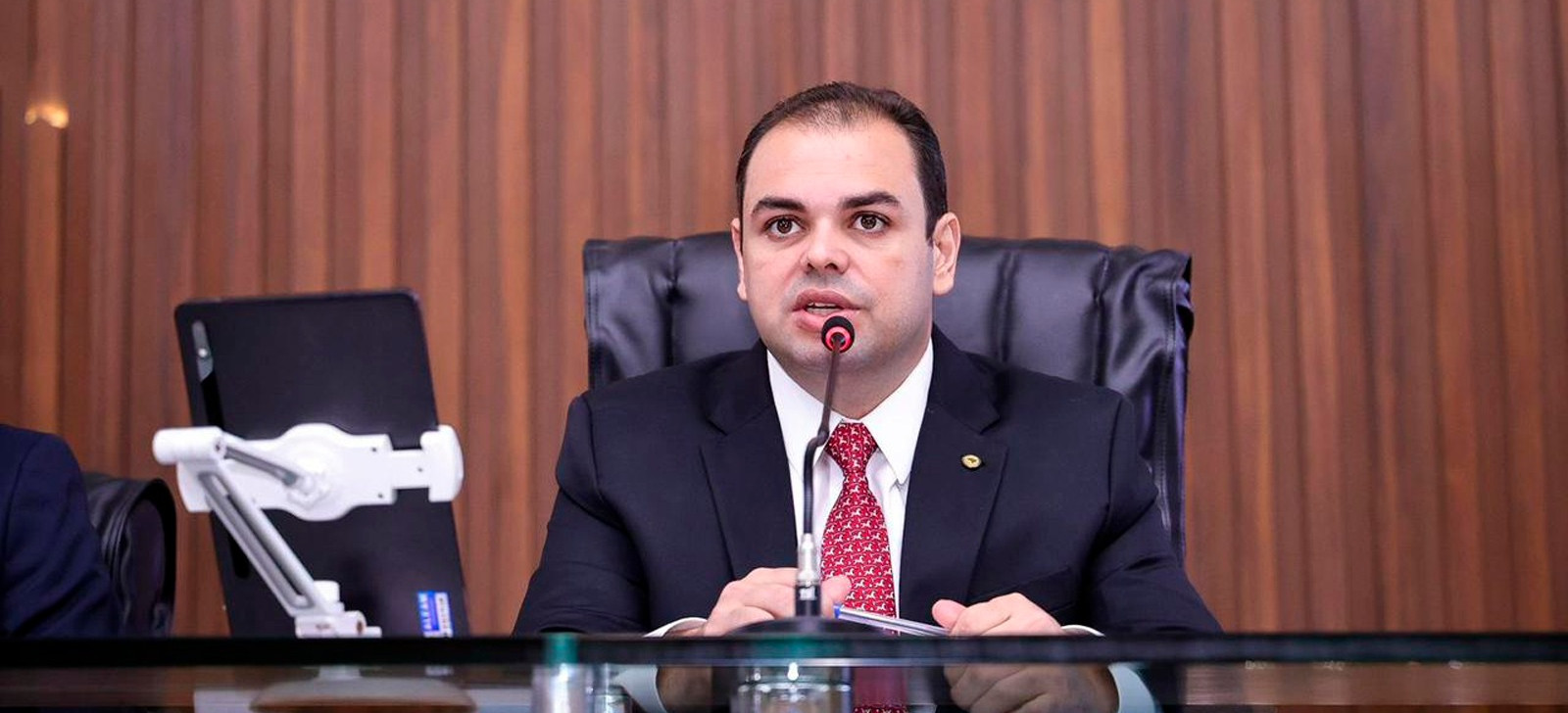 Nova lei prevê retirada de compras on-line em pontos físicos no AM