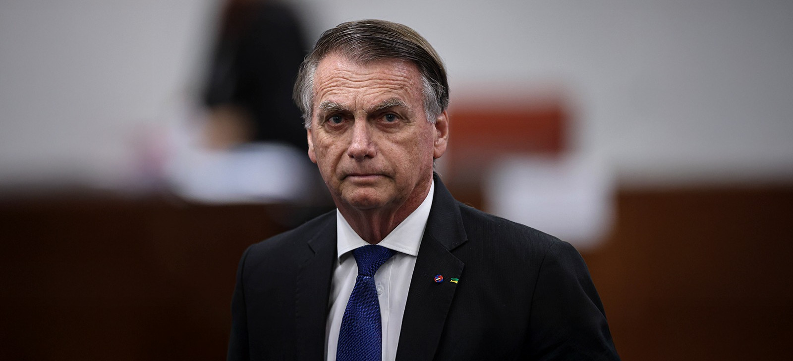 Bolsonaro descumpre medidas cautelares e desafia Justiça brasileira