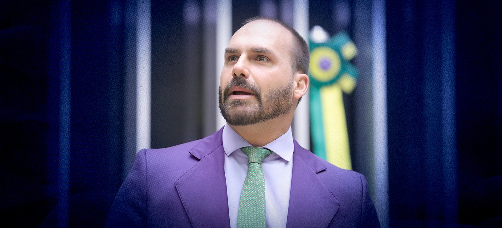 Eduardo Bolsonaro volta a exercer mandato de deputado e líder do PT pede suspensão