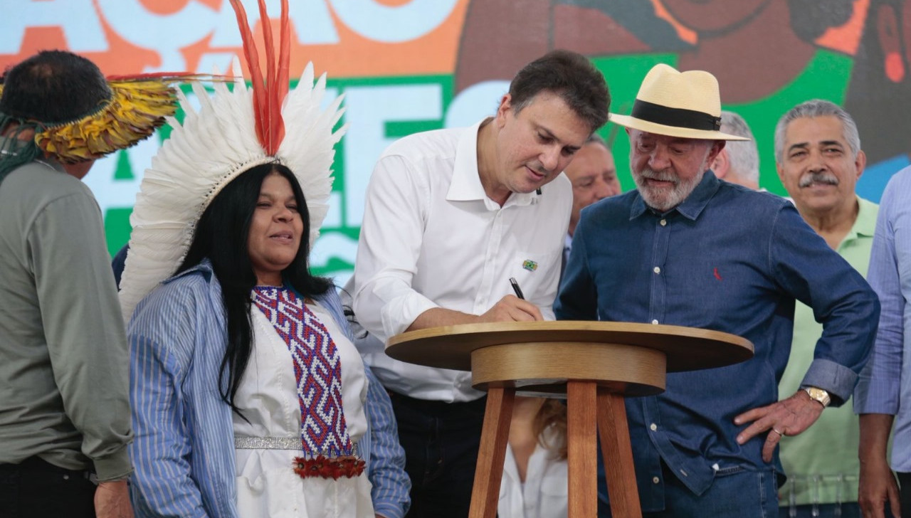 Lula destina R$ 1,1 bilhão para construção de escolas indígenas e quilombolas