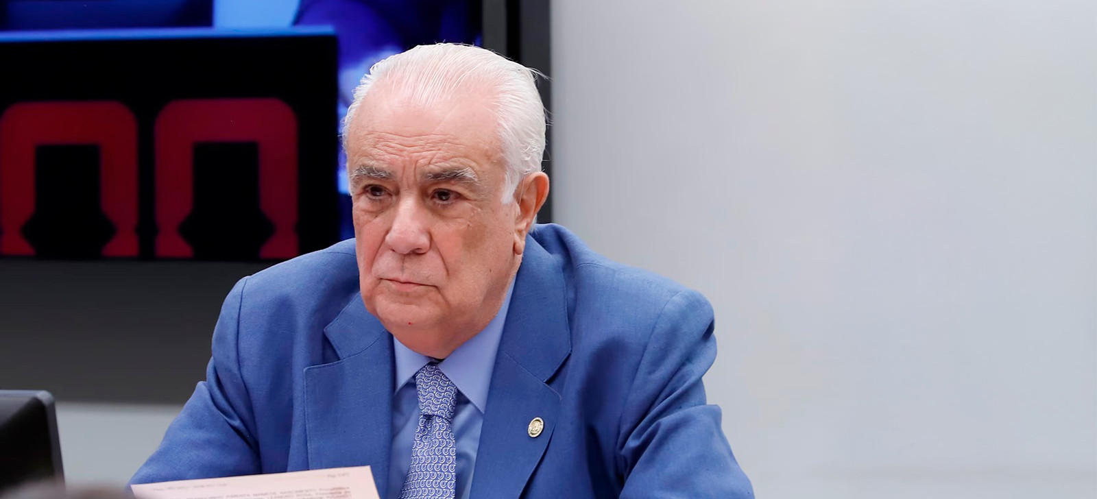 Legenda de Bolsonaro expulsa deputado que criticou Trump