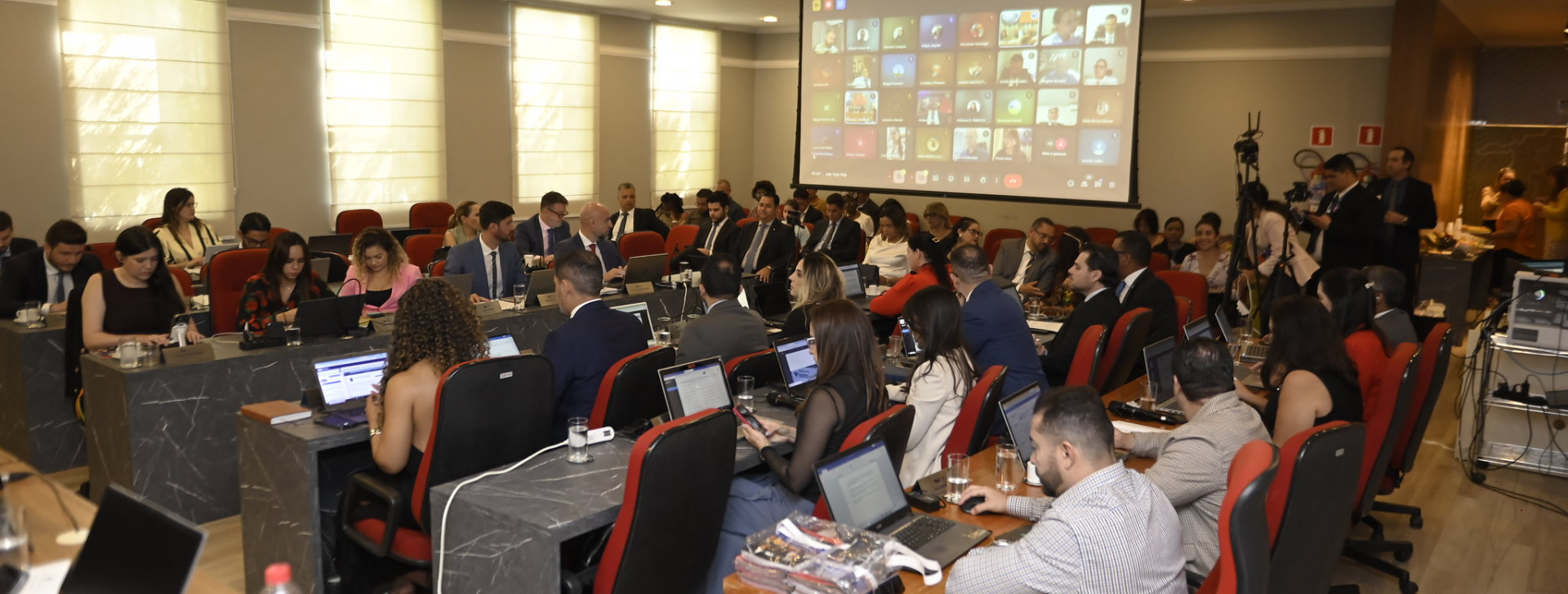 OAB Rondônia decide excluir advogado após condenação por estupro