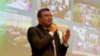 Prefeito de cidade do AM apresenta soluções sustentáveis em evento na Suécia