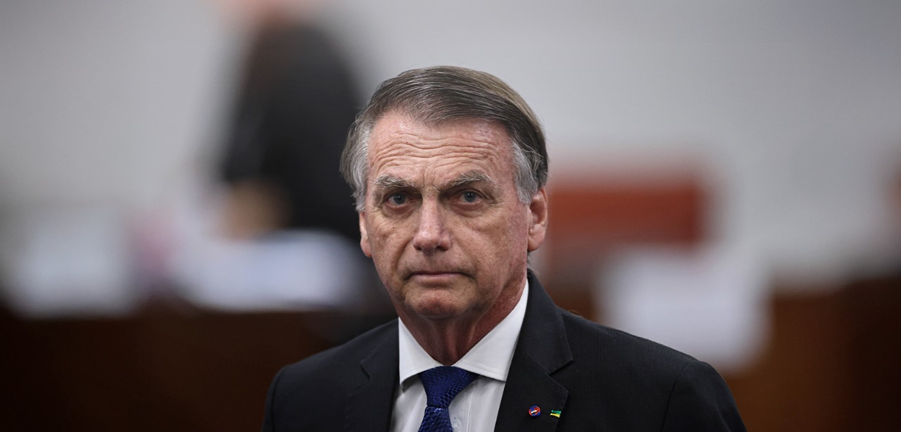 Bolsonaro pede a Moraes autorização para exames por refluxo e soluços