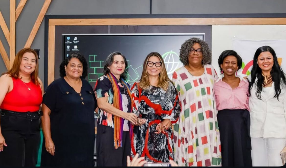 Primeira-dama Janja reúne-se com mulheres evangélicas em Manaus