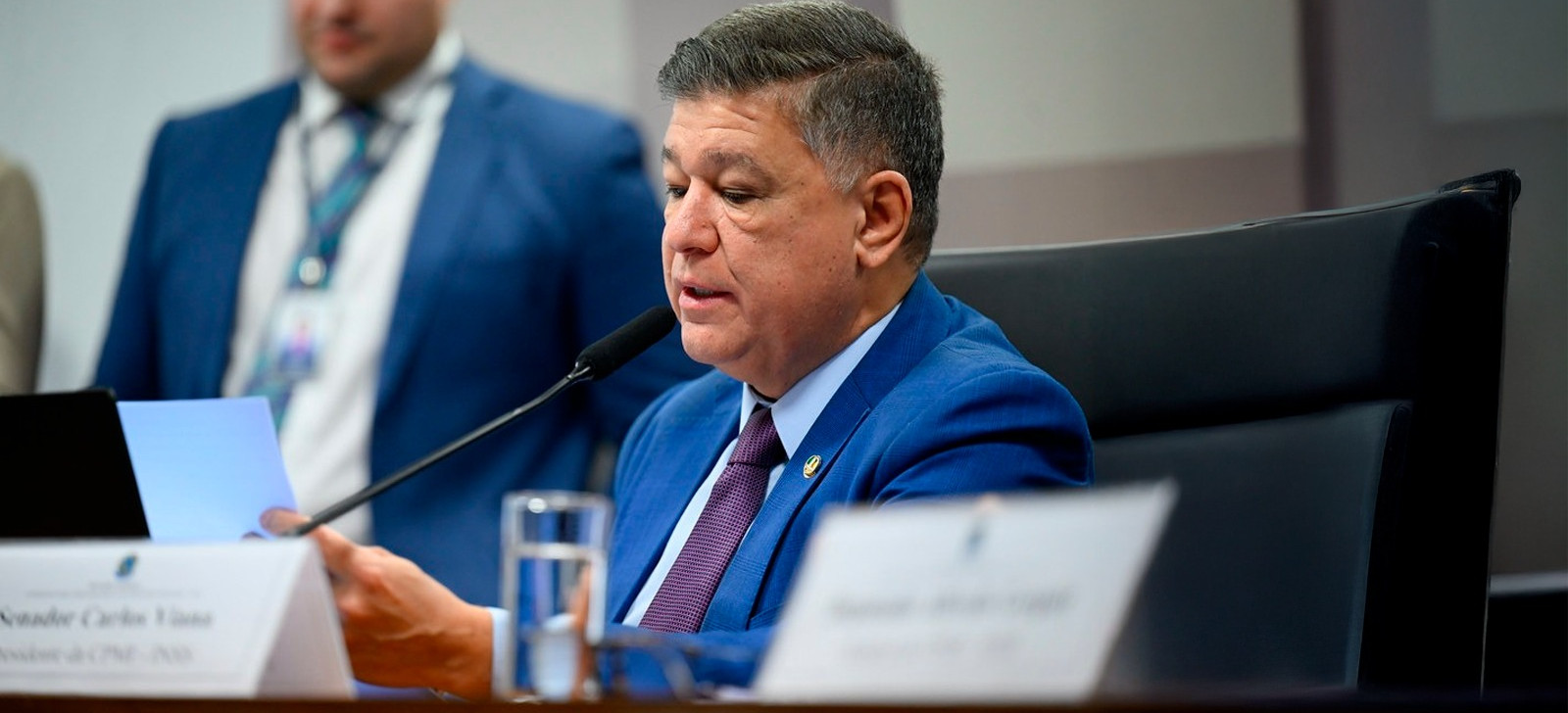 Presidente da CPMI do INSS nega acordo para evitar convocação de irmão de Lula