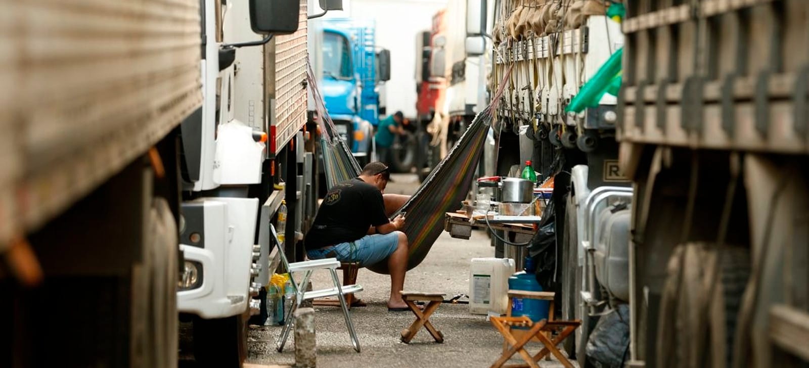 Governo Lula projeta bases de saúde para caminhoneiros nas estradas