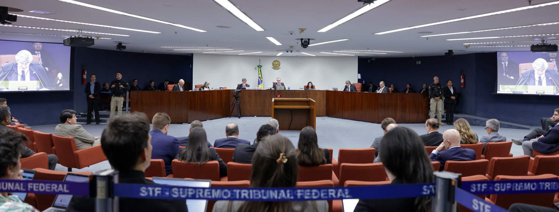 STF inicia julgamento de recursos de Bolsonaro e outros réus contra tentativa de golpe de Estado