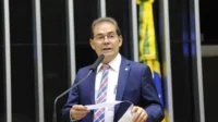 Impasse no projeto da anistia ou dosimetria ameaça votação sobre IR na Câmara
