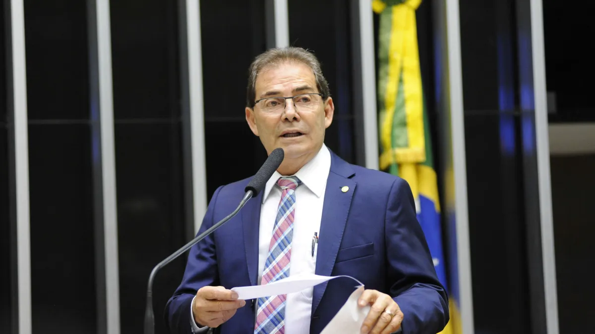 Impasse no projeto da anistia ou dosimetria ameaça votação sobre IR na Câmara