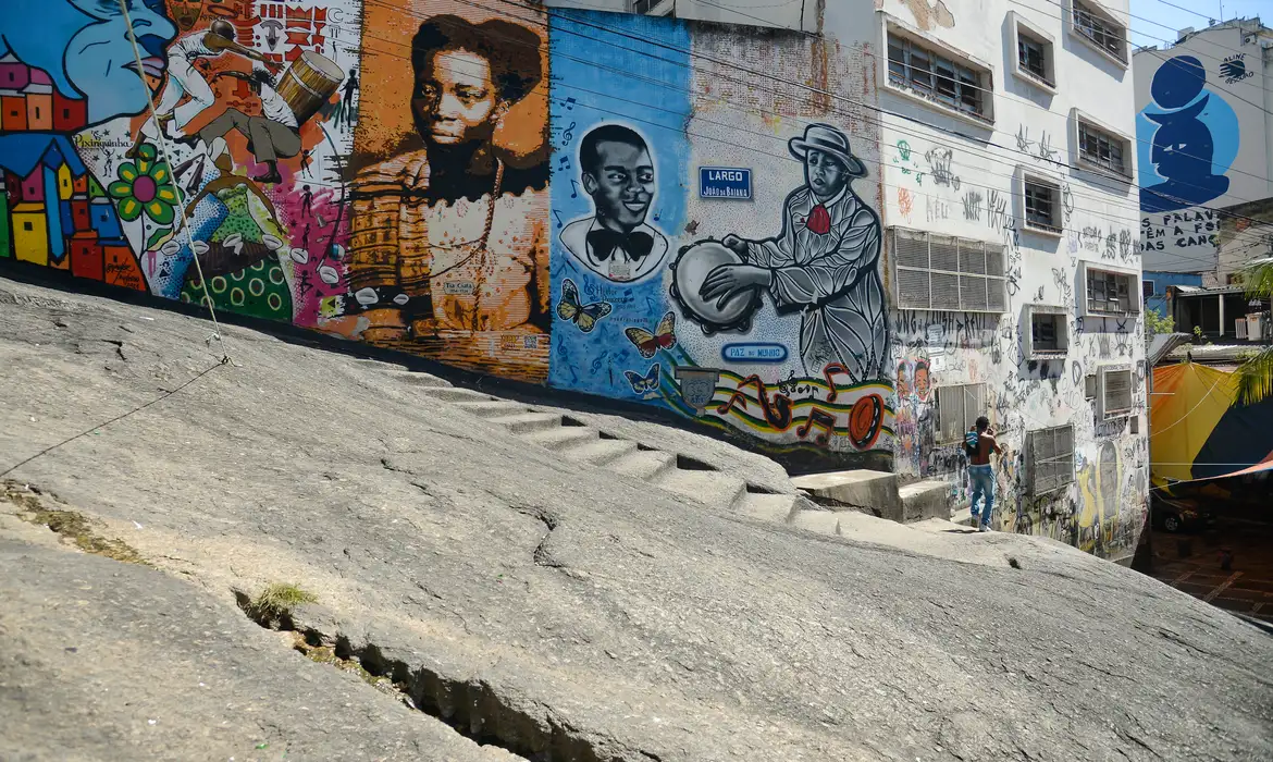 Manual sobre igualdade racial no turismo é lançado pela Embratur