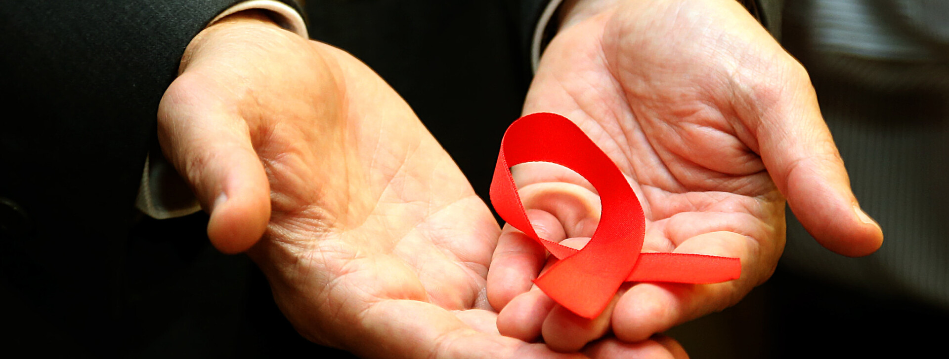 Defensoria busca reparação para pessoas com HIV expostas na Bahia