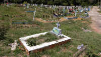 MP apura abandono em cemitério de vítimas da Covid-19 em Manaus