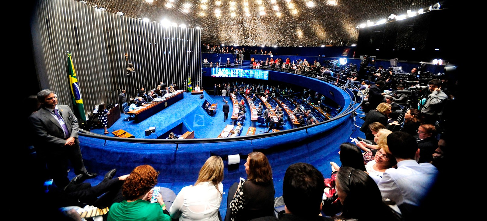 Saiba como votaram senadores da Amazônia para flexibilizar Lei da Ficha Limpa