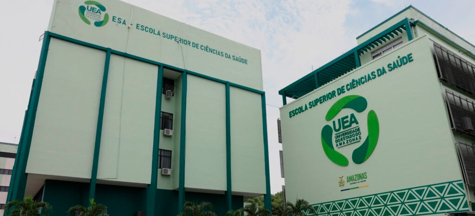 Processo seletivo da UEA oferece salários de até R$ 18,7 mil