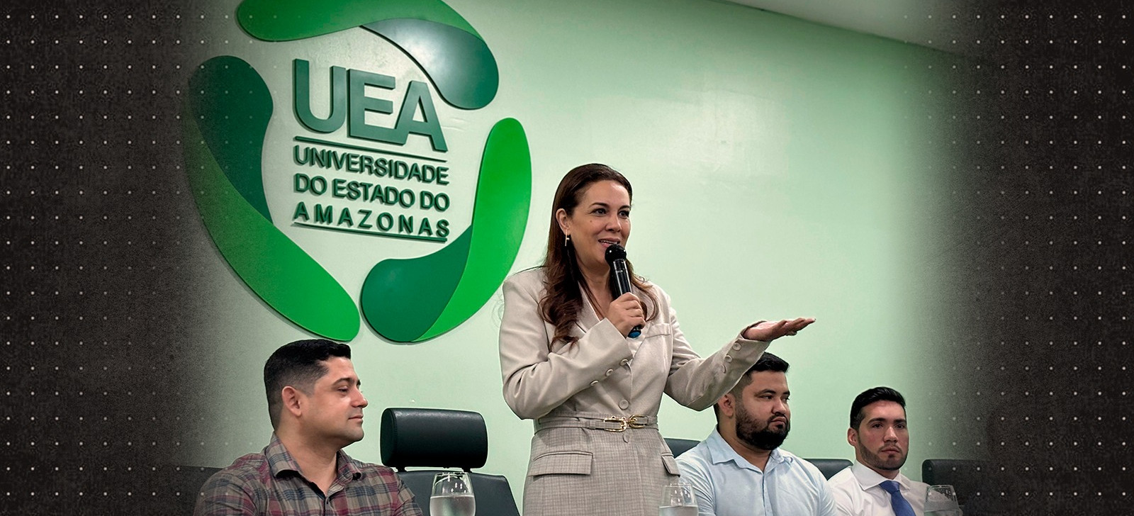 UEA promove simpósio sobre emergências cardiovasculares com alunos residentes