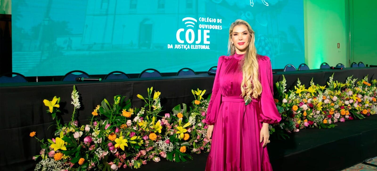 Juíza do TRE-AM é aclamada presidente do Colégio de Ouvidores pela segunda vez