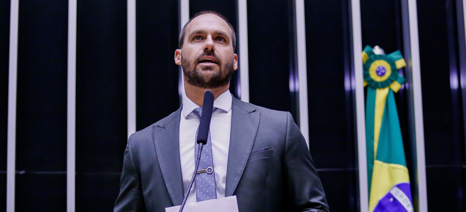PL decide transformar Eduardo Bolsonaro em ‘líder remoto’ para evitar cassação por faltas