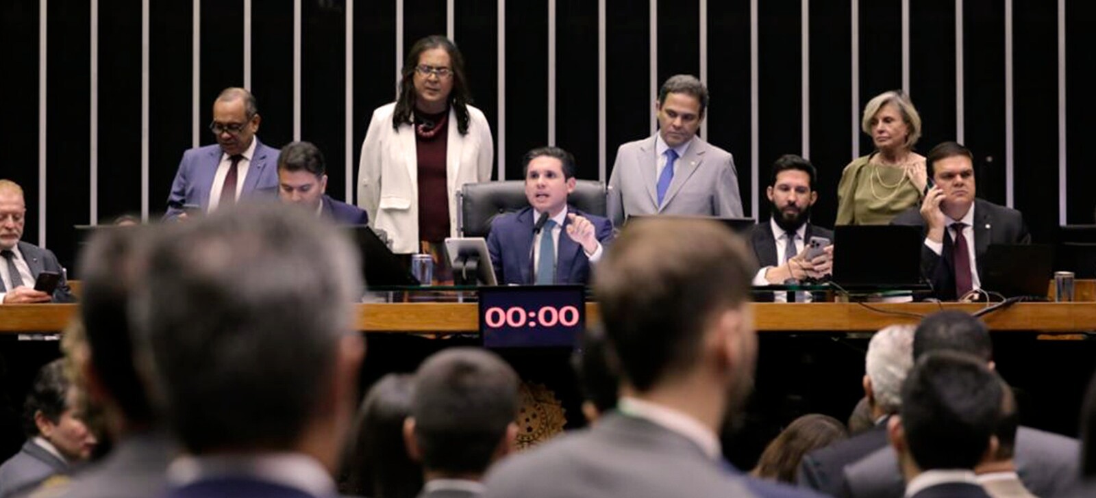 Deputados da Amazônia aprovam ‘PEC da Blindagem’ com 77% dos votos da bancada