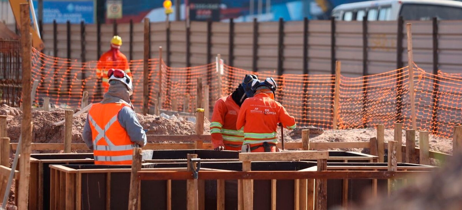 Greve da construção civil em Belém afeta obras da COP30; governo nega