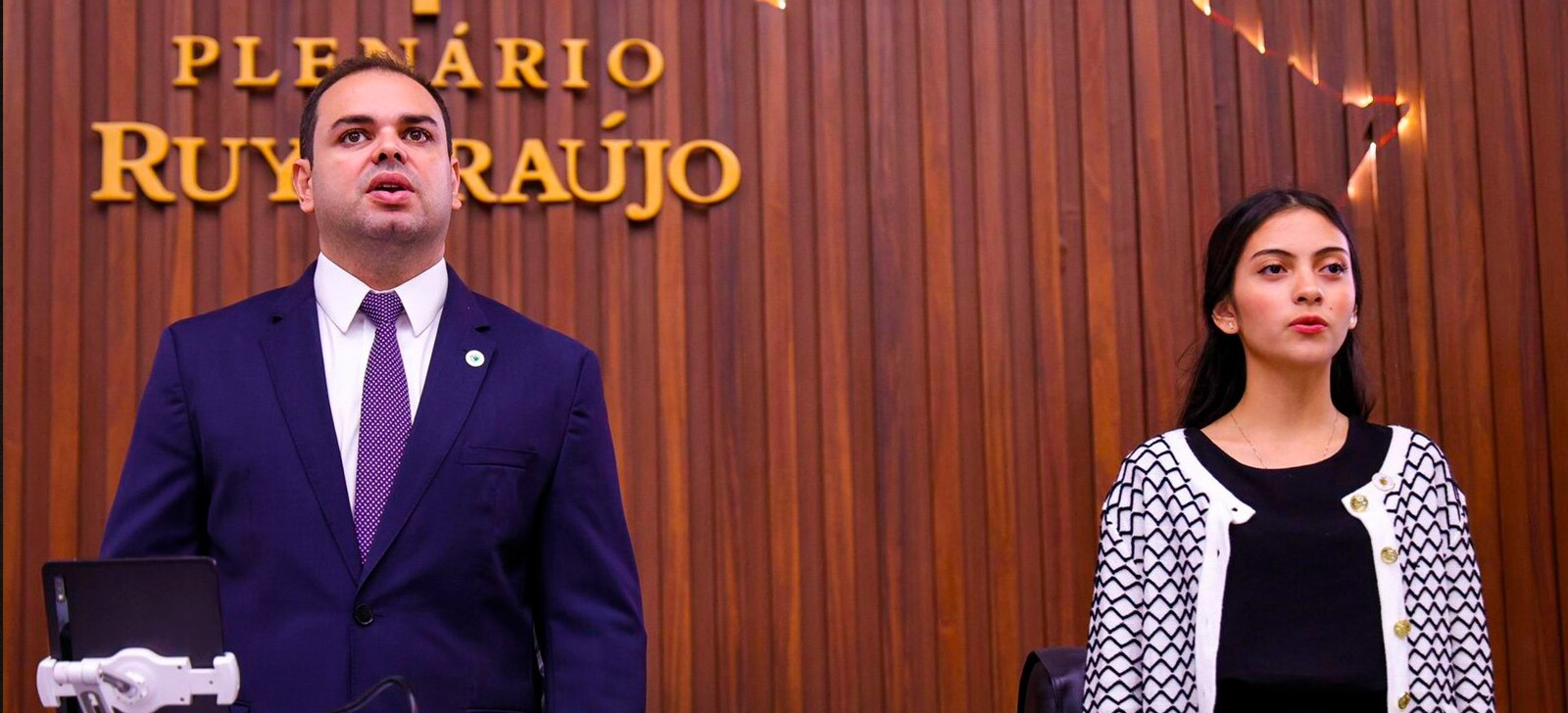 Presidente da Aleam empossa 24 deputados do ‘Parlamento Jovem’