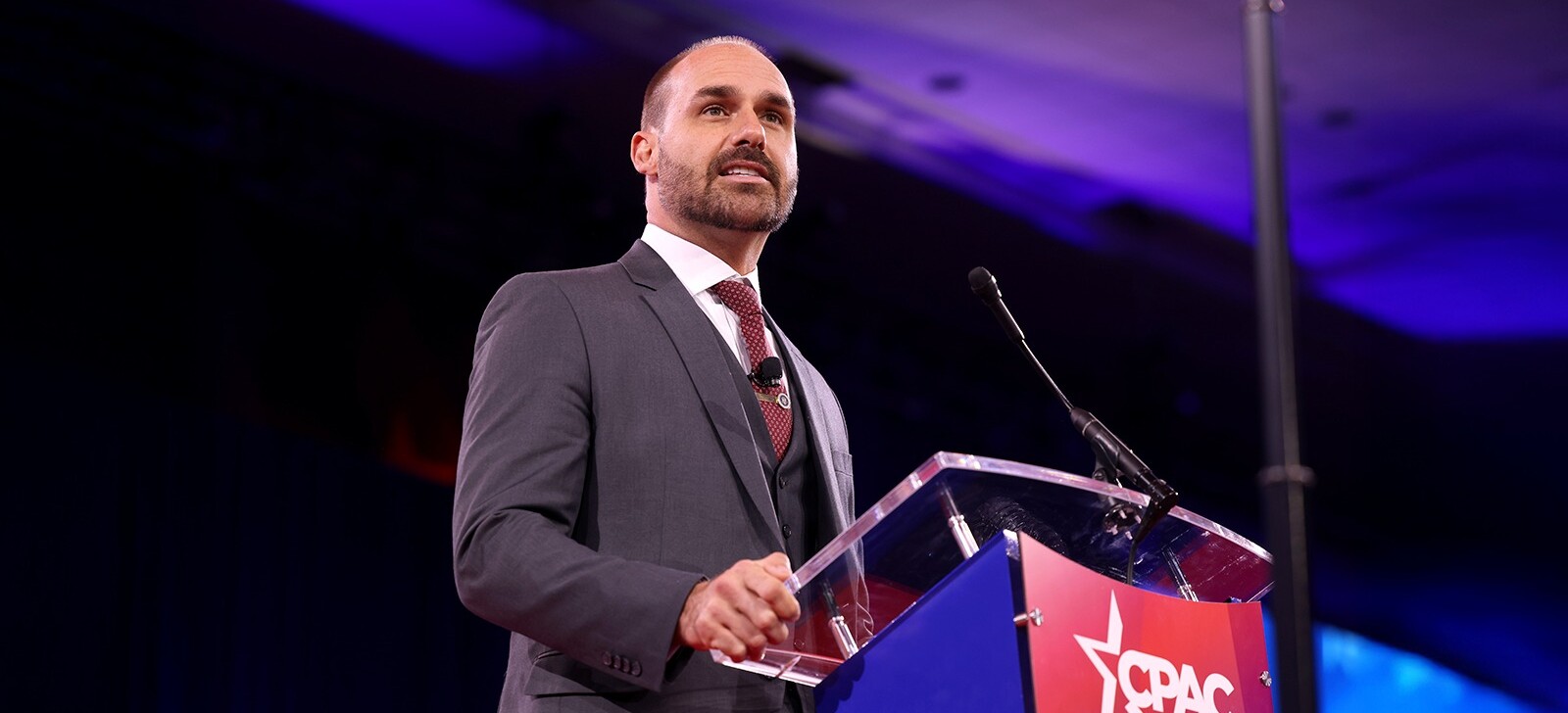 Conselho de Ética instaura processo que pode cassar mandato de Eduardo Bolsonaro