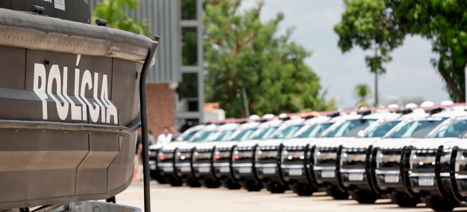 Novas lanchas blindadas e viaturas reforçam combate a crimes no Amazonas