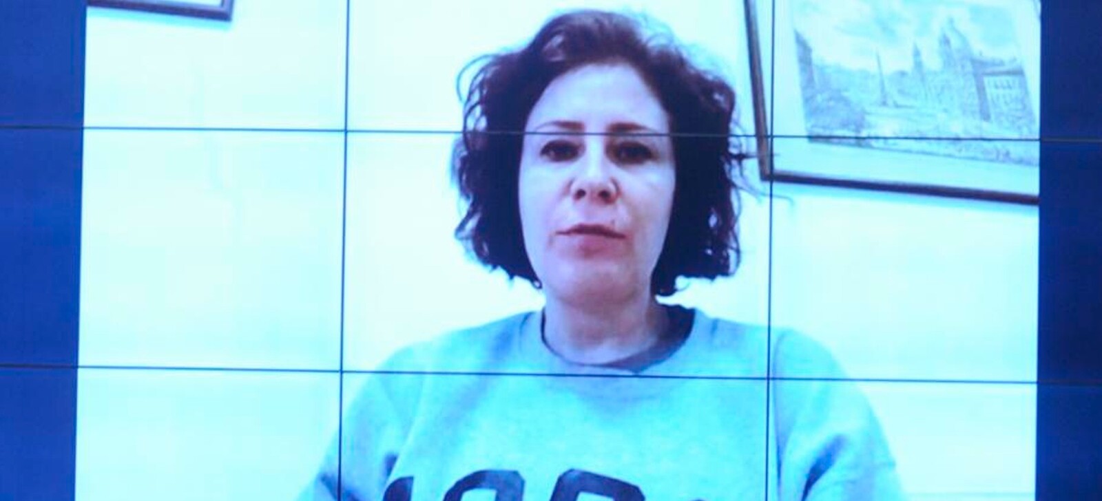 Moraes manda desbloquear redes sociais de Carla Zambelli e de família da deputada