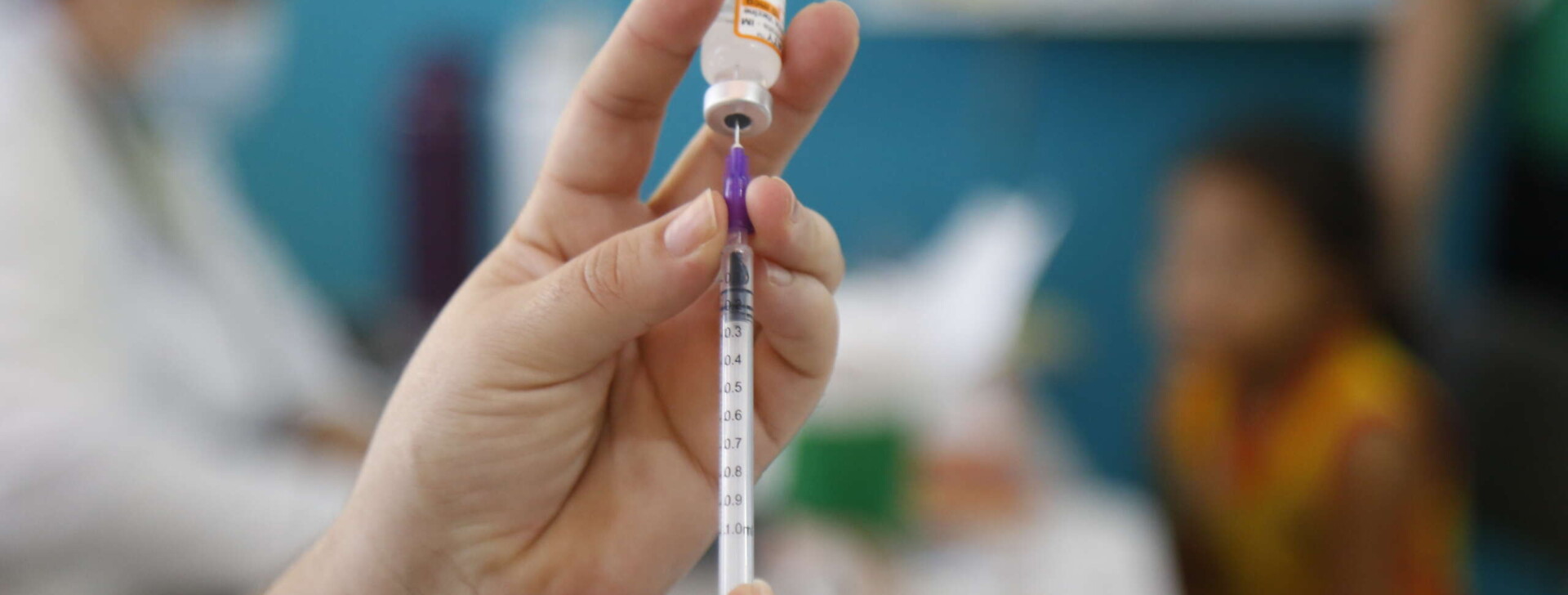 Brasil é líder em desinformação sobre vacinas na América Latina, diz estudo