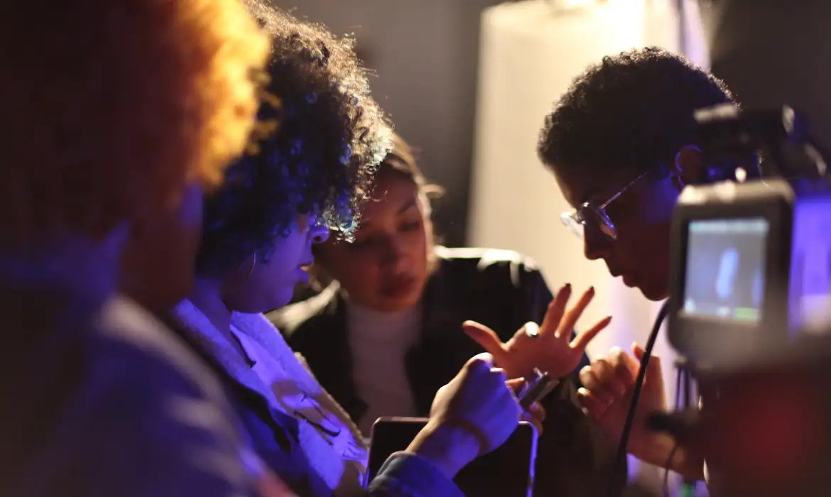 Fiocruz abre inscrições para projeto ‘Meninas Negras na Ciência’