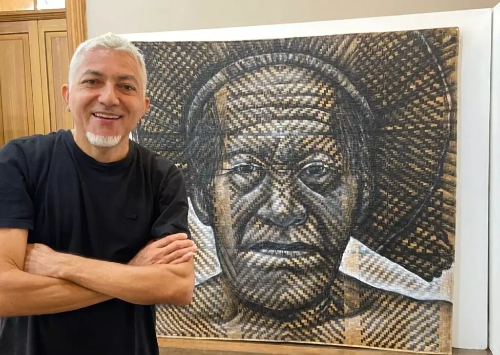 Artista plástico amazonense realiza exposição em homenagem aos 356 anos de Manaus