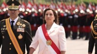 Congresso afasta por unanimidade presidente do Peru por ‘incapacidade moral’