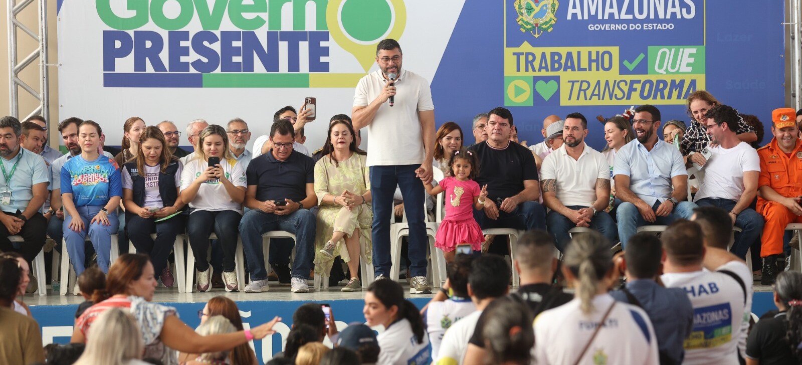 ‘Aquele lá de cima tem uma missão na vida de cada um de nós’, diz governador do AM