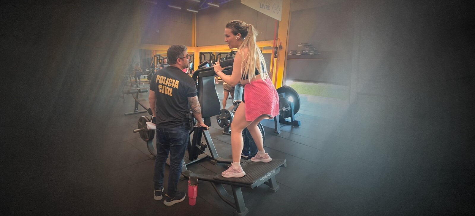 Justiça mantém prisão de falsa médica e ouve vítimas em audiência de instrução