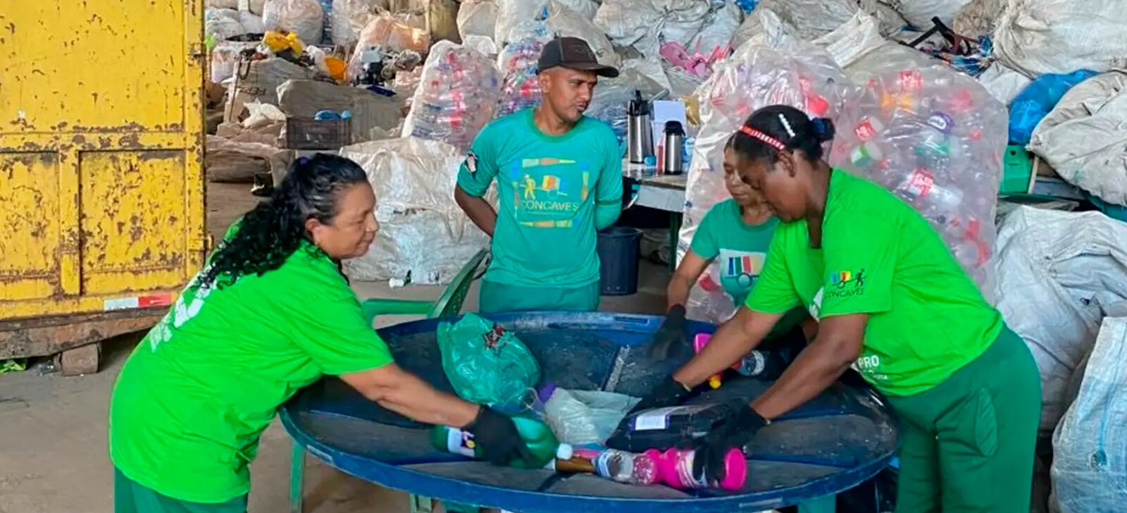 Plástico da COP30 vai ser transformado em bancos de praça