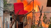 Incêndio atinge casas na Zona Oeste de Manaus; veja vídeo