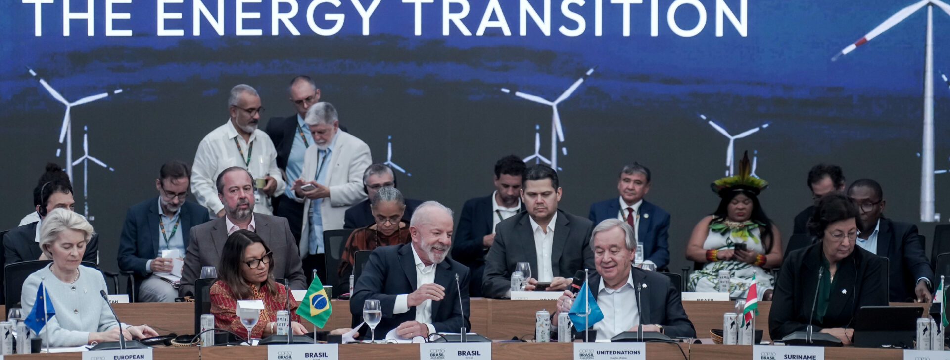 COP30 termina com foco em adaptação e debate sobre combustíveis fósseis