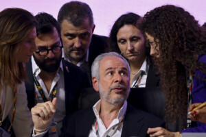 Impasses levam discussões pela madrugada e decisões da COP30 ficam para este sábado, 22