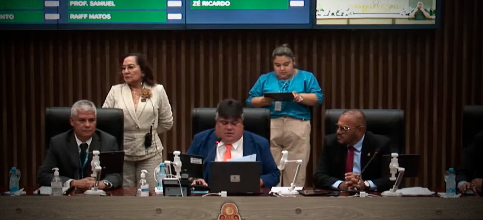 Sob protestos, Reforma da Previdência é aprovada na Câmara de Manaus