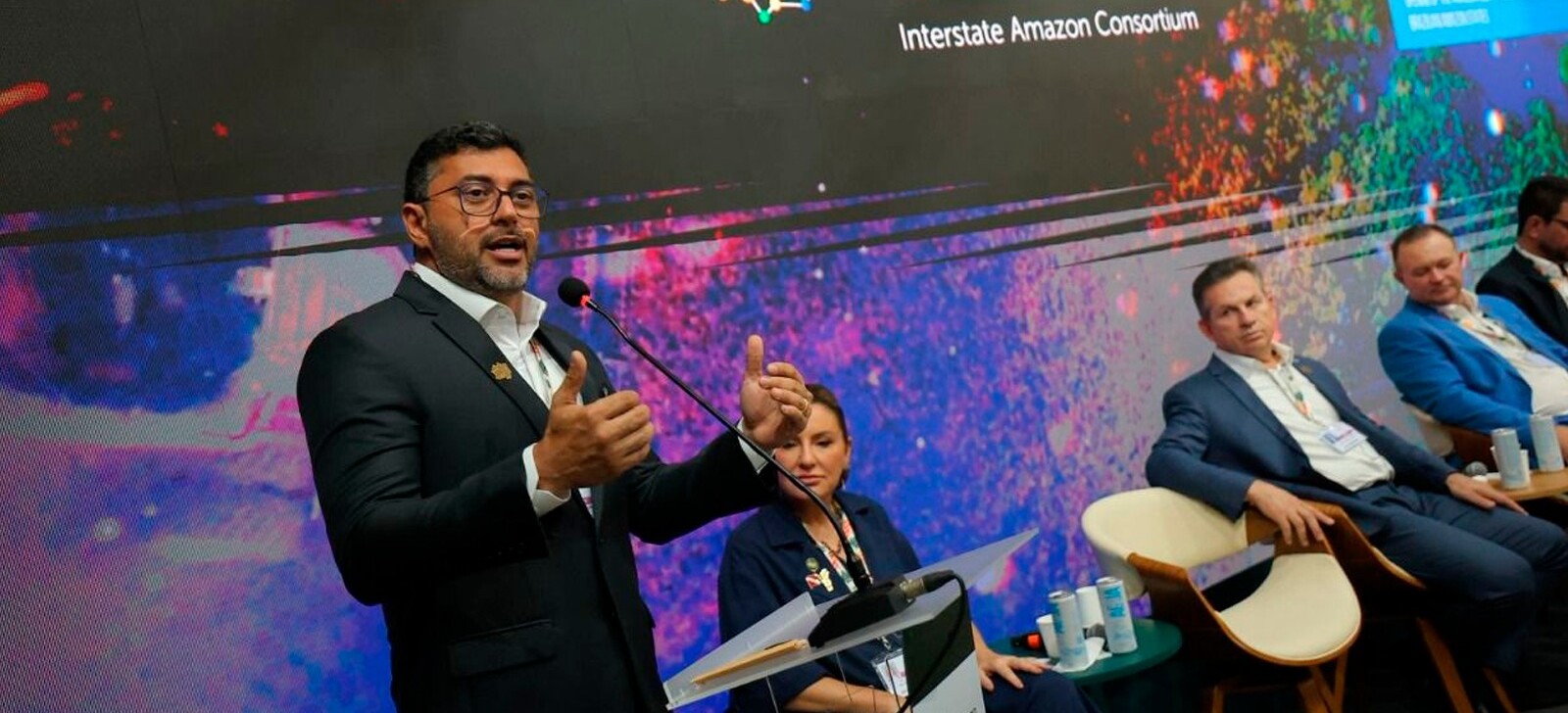 Na COP30, governador do AM projeta R$ 390 milhões com créditos de carbono